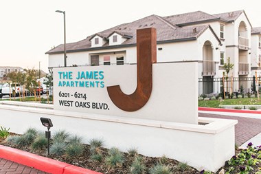 6201 West Oaks Blvd. 1 Bed Apartment for Rent Photo Gallery 1